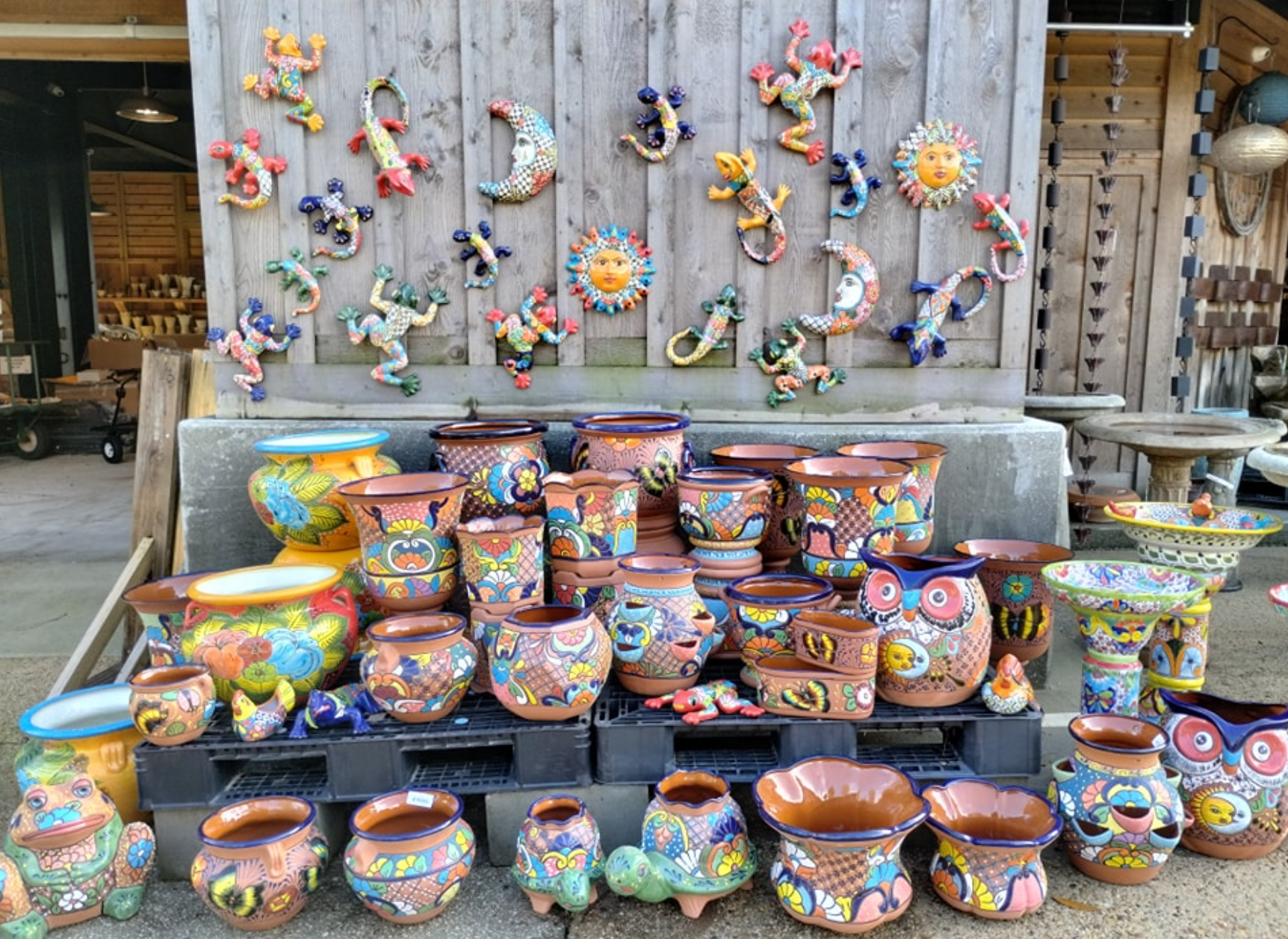 Elegant garden pottery and large pots at Stokley Garden Express in Semmes & Mobile, Alabama.