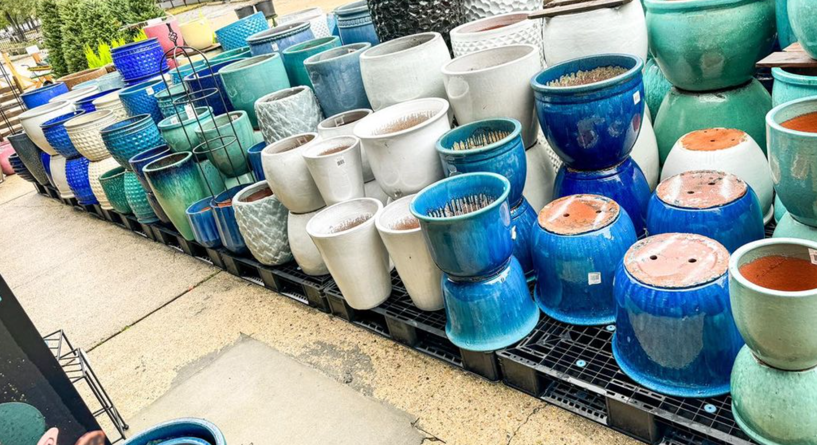 Elegant garden pottery and large pots at Stokley Garden Express in Semmes & Mobile, Alabama.